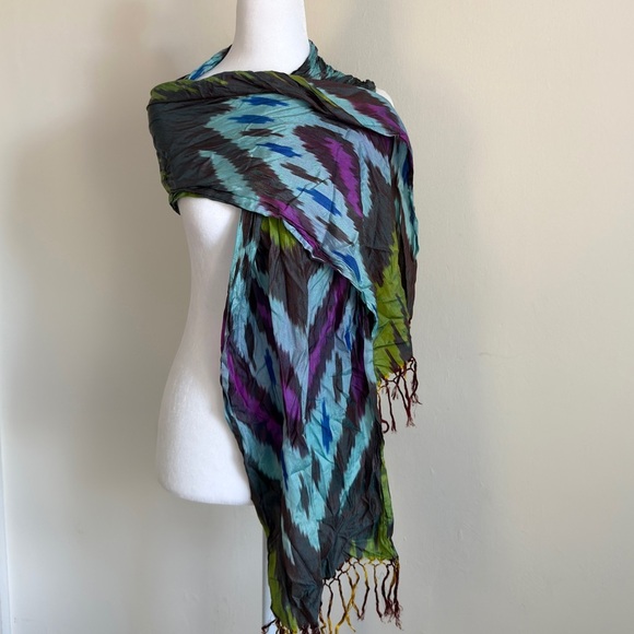 IKAT Silk Scarf. Vintage. Tassels. Blue, Purple, Brown, Yellow. - Picture 1 of 16